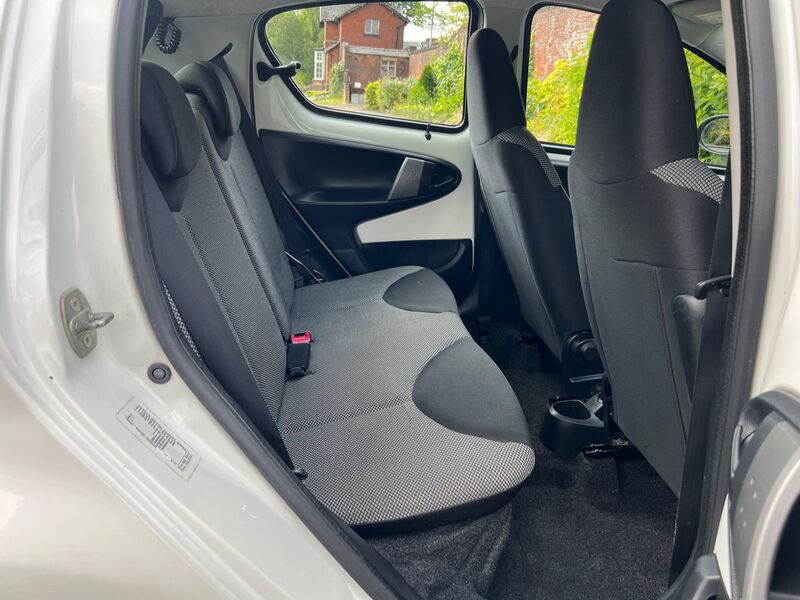 TOYOTA AYGO