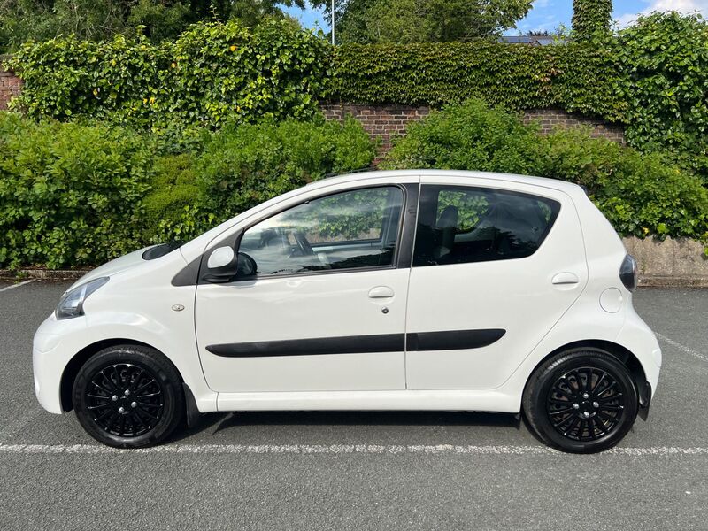 TOYOTA AYGO