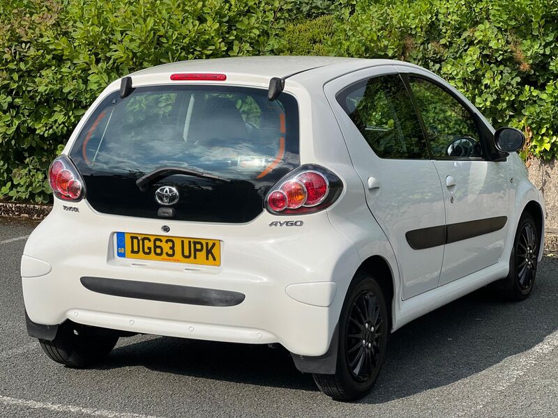 TOYOTA AYGO