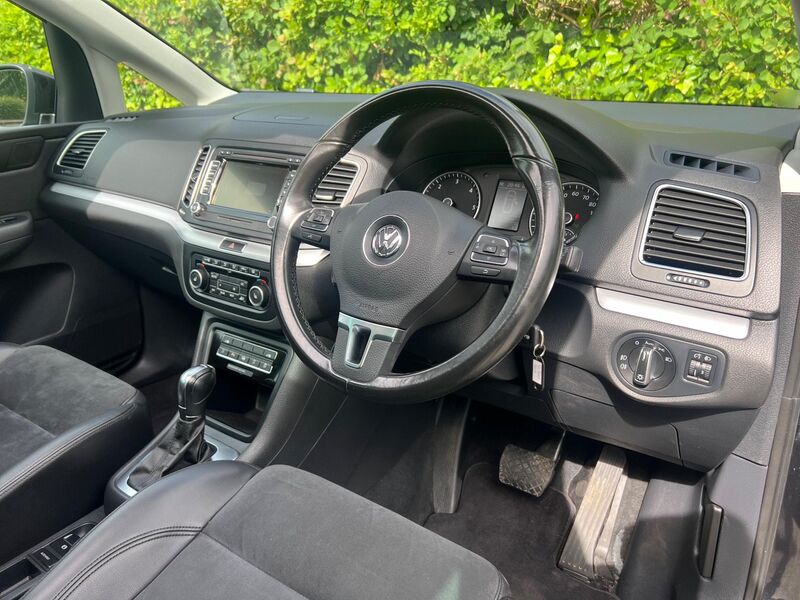 VOLKSWAGEN SHARAN