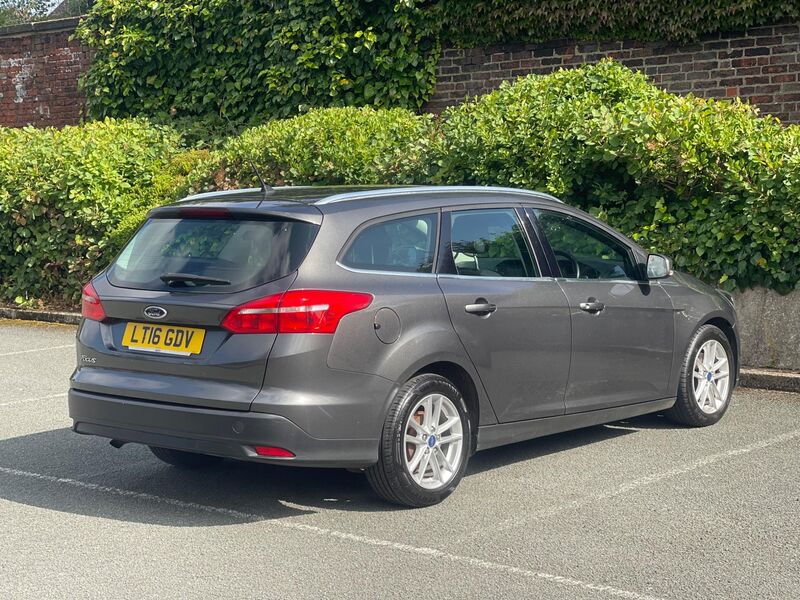 FORD FOCUS