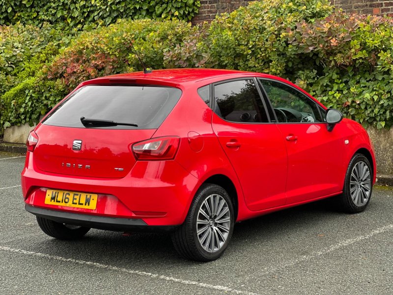 SEAT IBIZA