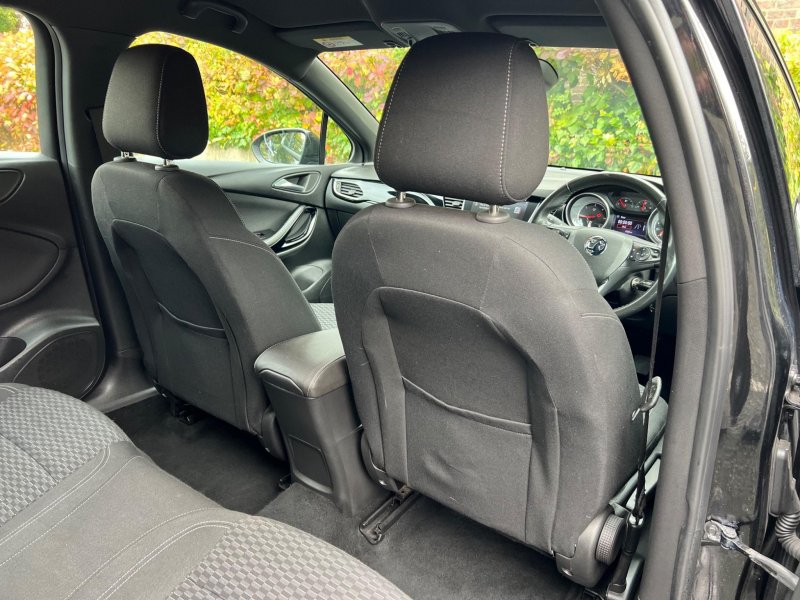 VAUXHALL ASTRA
