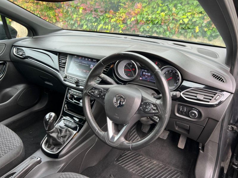 VAUXHALL ASTRA