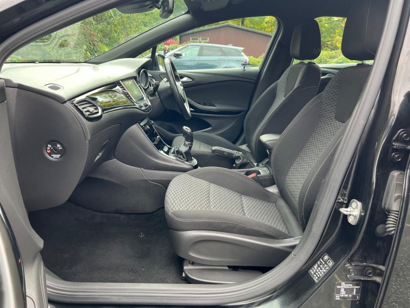 VAUXHALL ASTRA