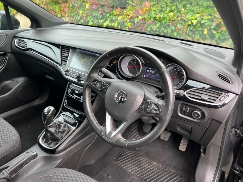 VAUXHALL ASTRA