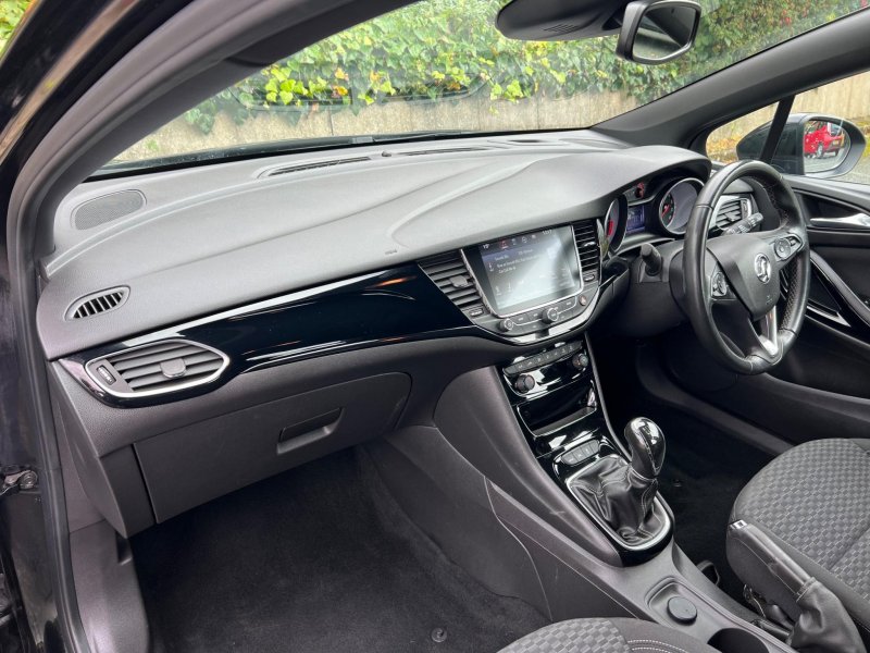VAUXHALL ASTRA