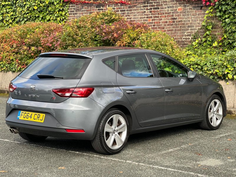SEAT LEON