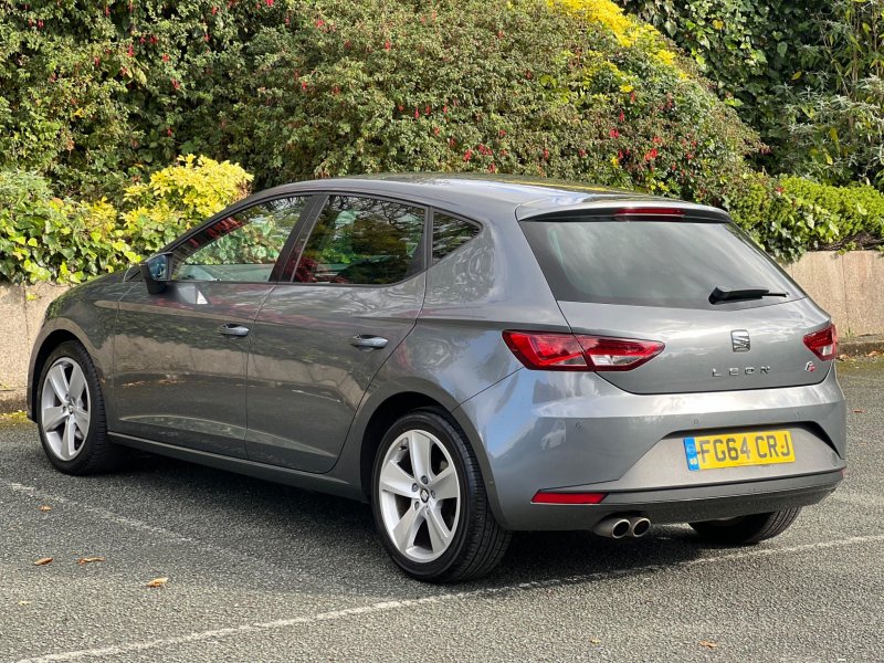 SEAT LEON