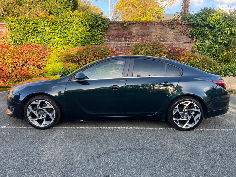 VAUXHALL INSIGNIA