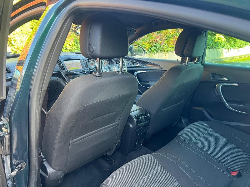 VAUXHALL INSIGNIA
