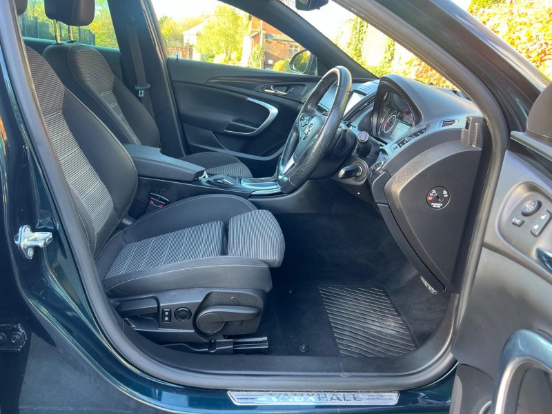 VAUXHALL INSIGNIA