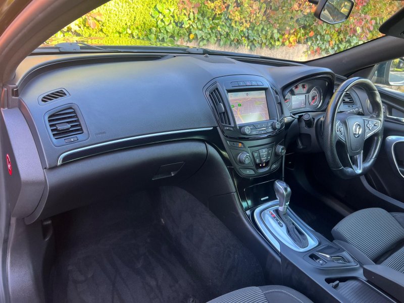 VAUXHALL INSIGNIA