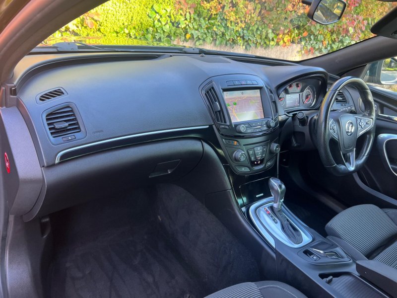 VAUXHALL INSIGNIA