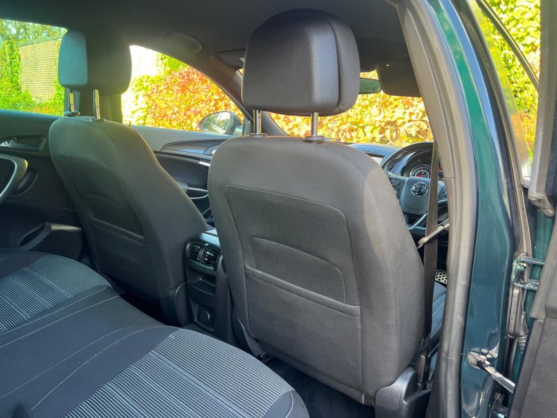 VAUXHALL INSIGNIA