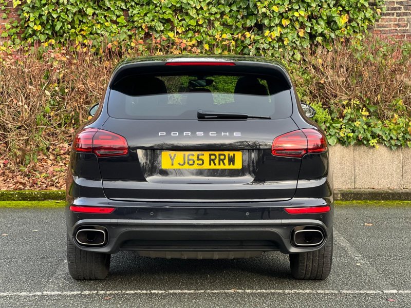 PORSCHE CAYENNE