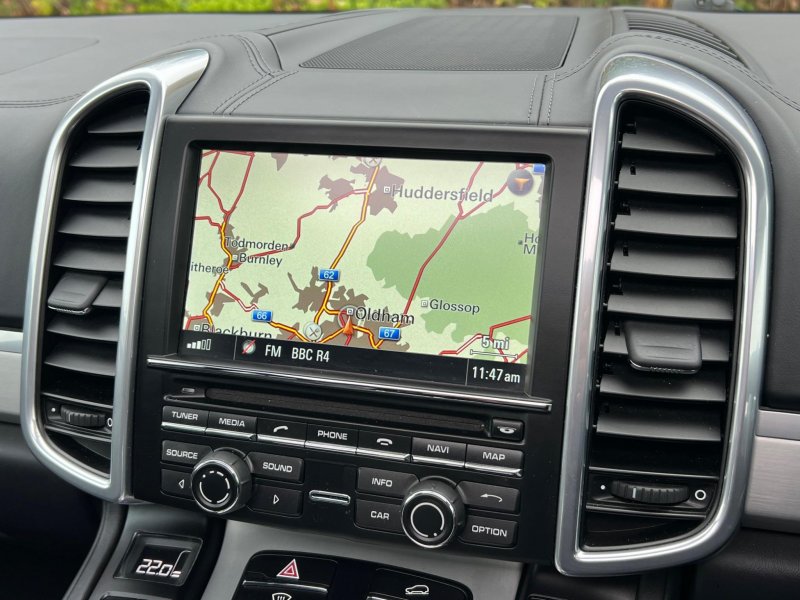 PORSCHE CAYENNE