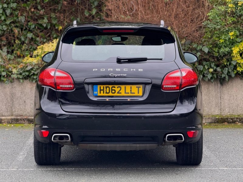 PORSCHE CAYENNE