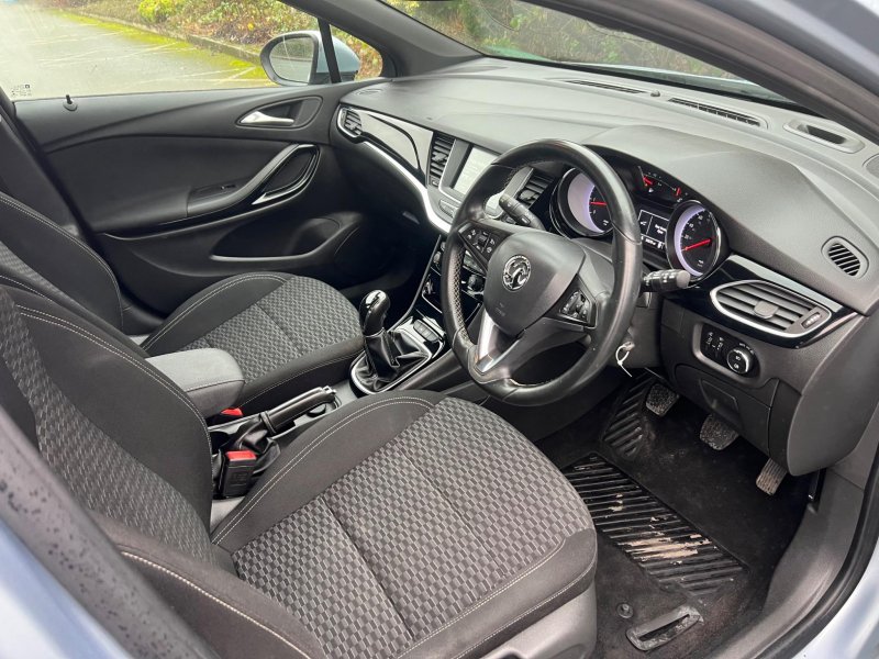 VAUXHALL ASTRA