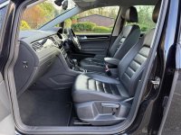 VOLKSWAGEN GOLF SV
