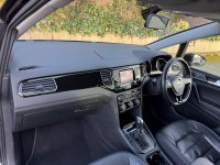 VOLKSWAGEN GOLF SV
