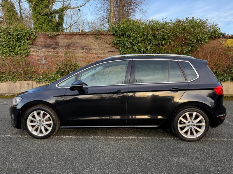 VOLKSWAGEN GOLF SV