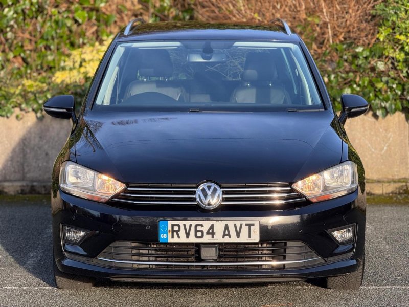 VOLKSWAGEN GOLF SV