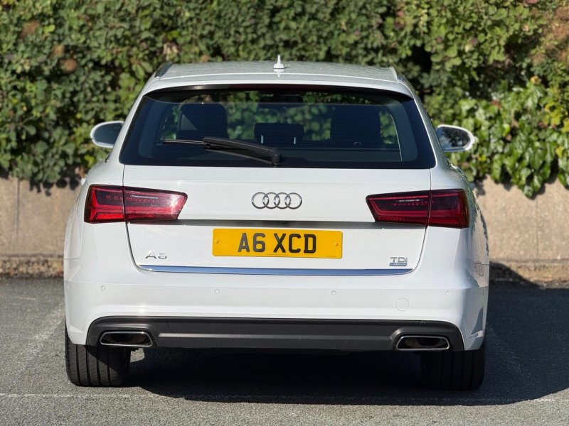 AUDI A6 AVANT